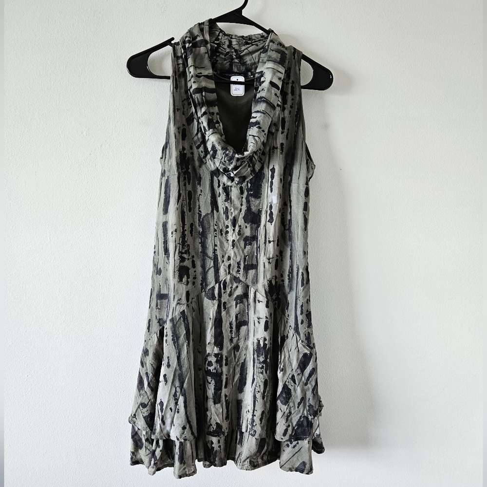 💙 Voodoo mini grey dress ruffle hem cowl neck size small (38 Eu) 💙